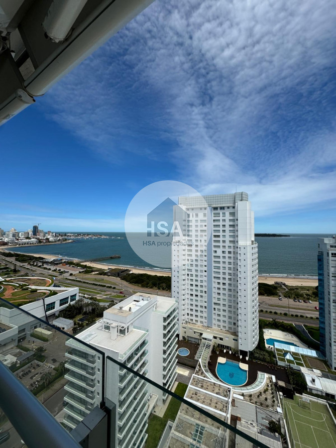 Apartamento ID.473 - Venta apartamento 3 dormitorios más servicio en Seasons Tower