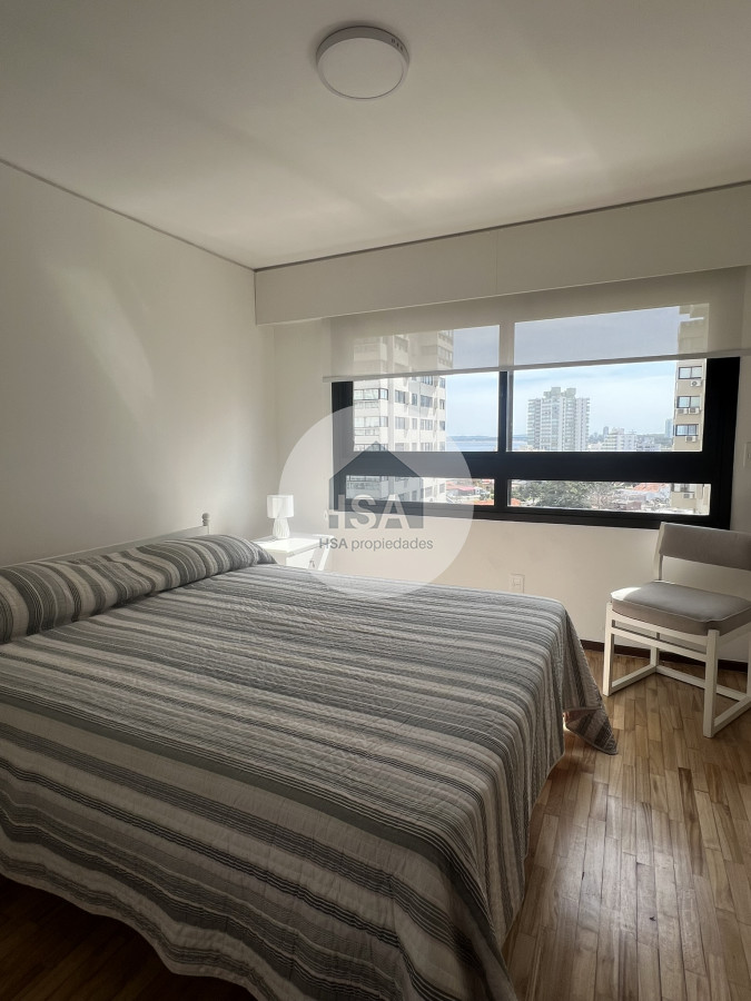 Apartamento ID.421 - Alquiler de tres dormitorios en Torre Parquemar Center