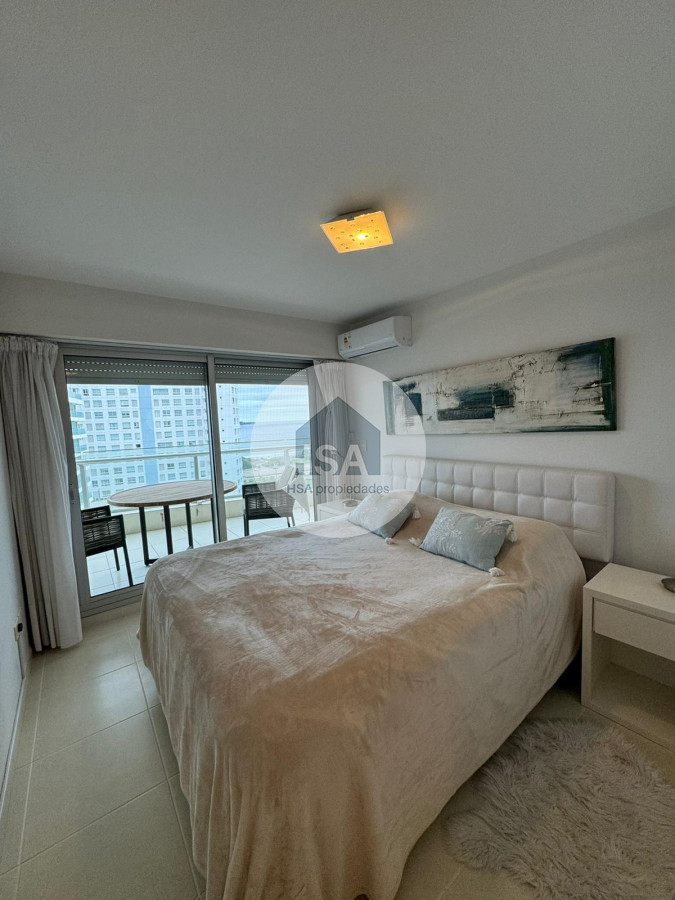 Apartamento ID.676 - Venta apartamento 2 dormitorios mas dependencia seasons tower