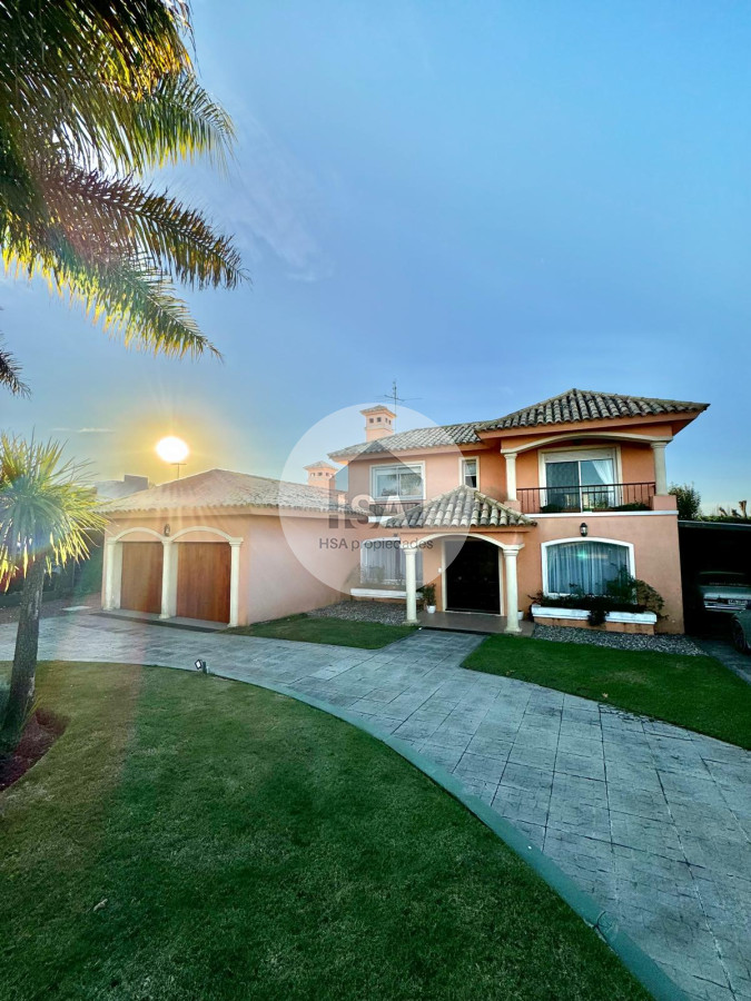 casa de 3 dormitorios en lomas de carrasco - hsa401c