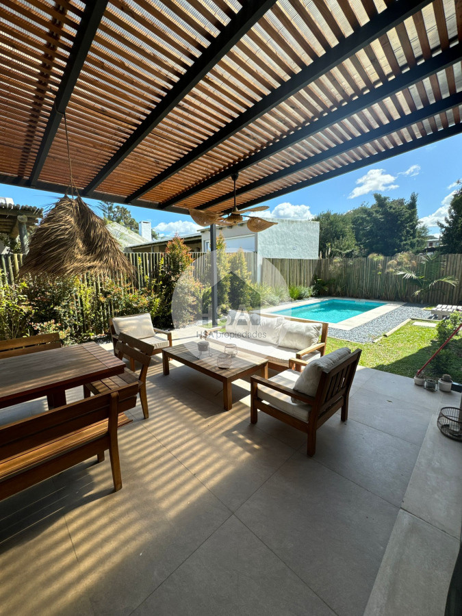 Casa ID.440 - Venta Espectacular casa en Manantiales