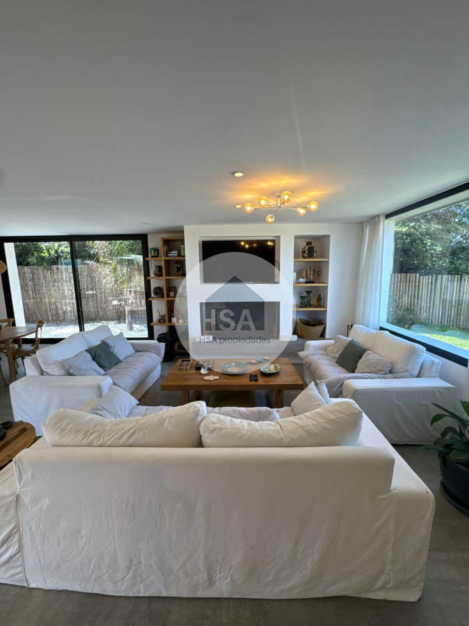 Casa ID.440 - Venta Espectacular casa en Manantiales