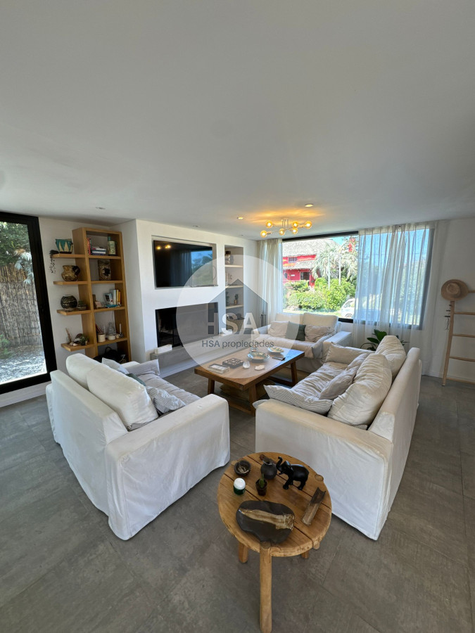 Casa ID.440 - Venta Espectacular casa en Manantiales