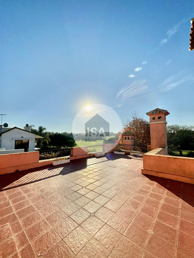 Casa ID.401 - Casa de 3 dormitorios en Lomas de Carrasco