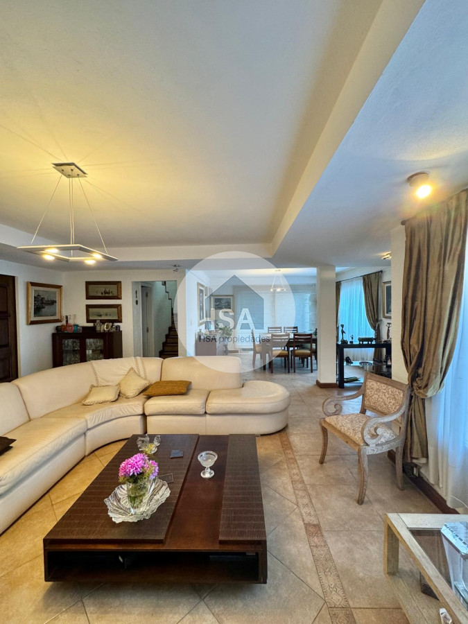 Casa ID.401 - Casa de 3 dormitorios en Lomas de Carrasco
