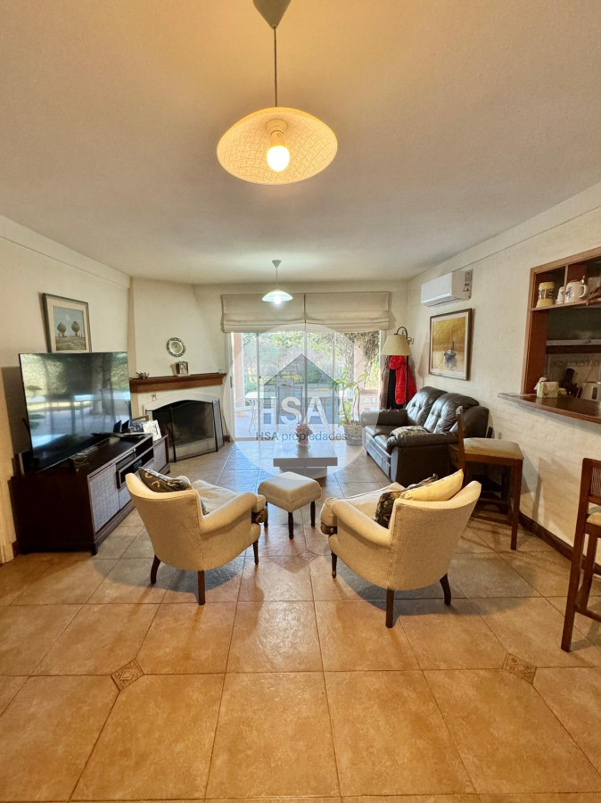 Casa ID.401 - Casa de 3 dormitorios en Lomas de Carrasco