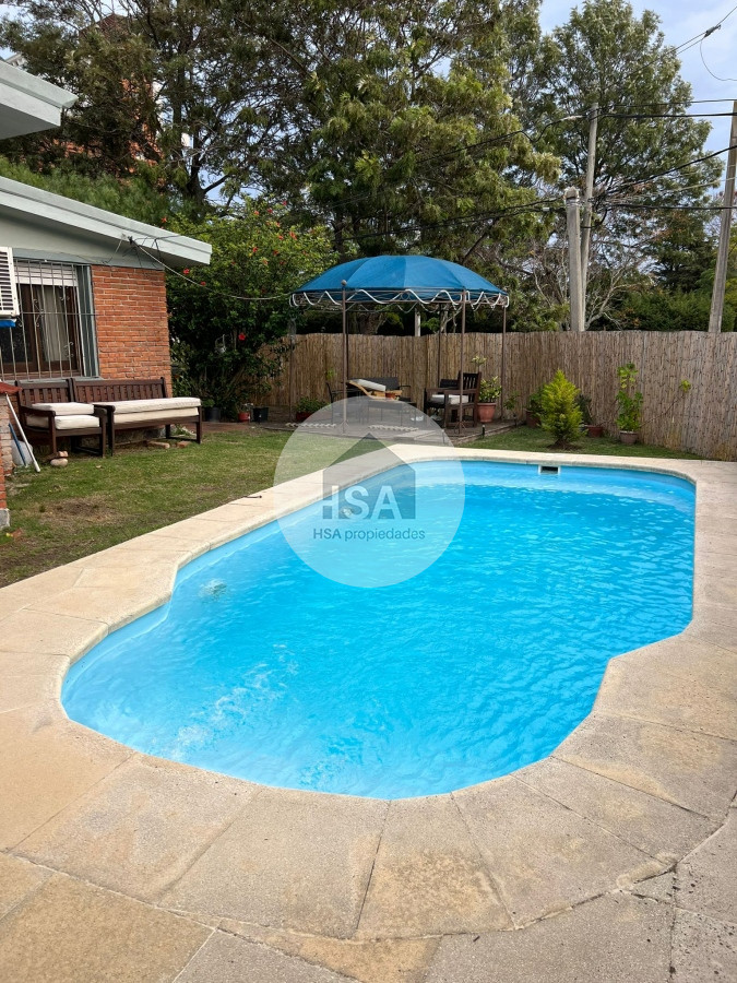 Casa ID.254 - Venta Casa en Atlántida, 3 dormitorios, con piscina