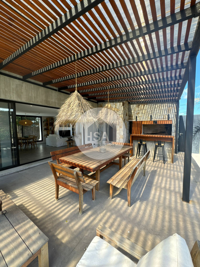 Casa ID.440 - Venta Espectacular casa en Manantiales