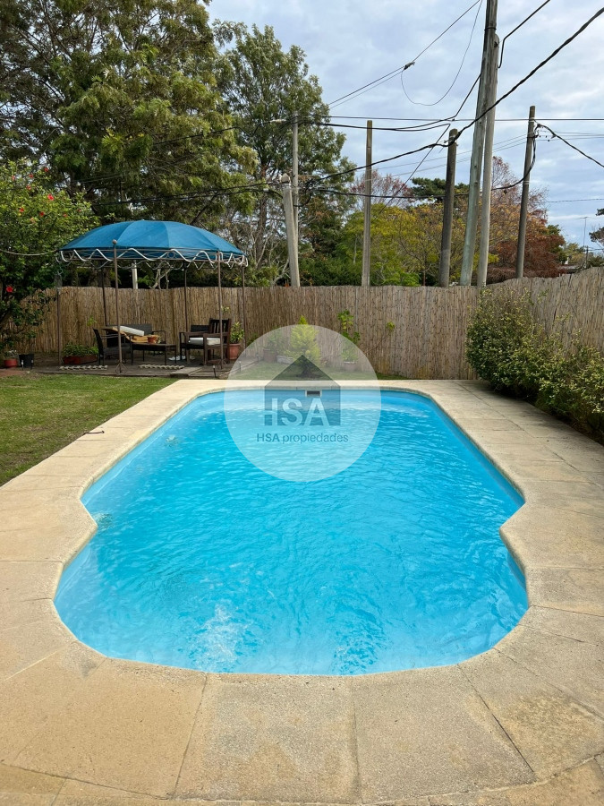 Casa ID.254 - Venta Casa en Atlántida, 3 dormitorios, con piscina