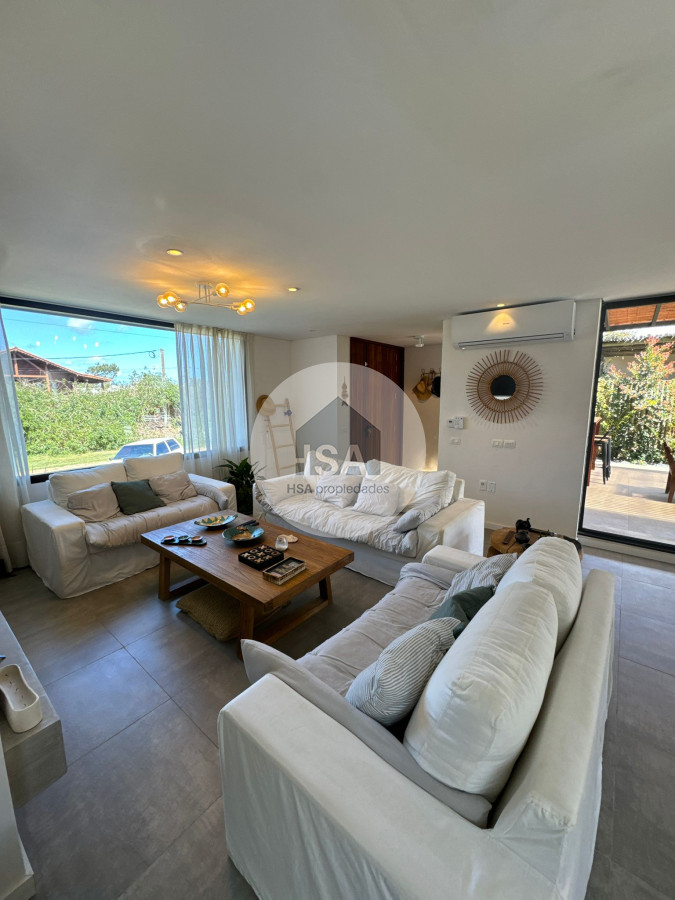 Casa ID.440 - Venta Espectacular casa en Manantiales