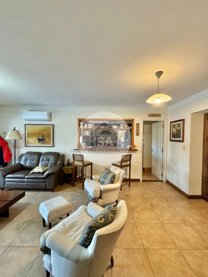 Casa ID.401 - Casa de 3 dormitorios en Lomas de Carrasco