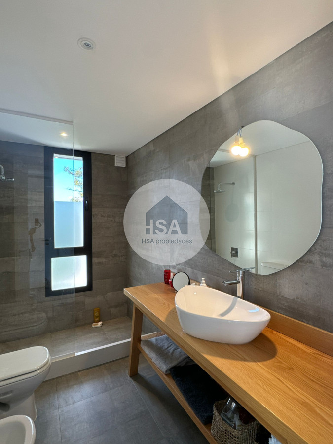 Casa ID.440 - Venta Espectacular casa en Manantiales