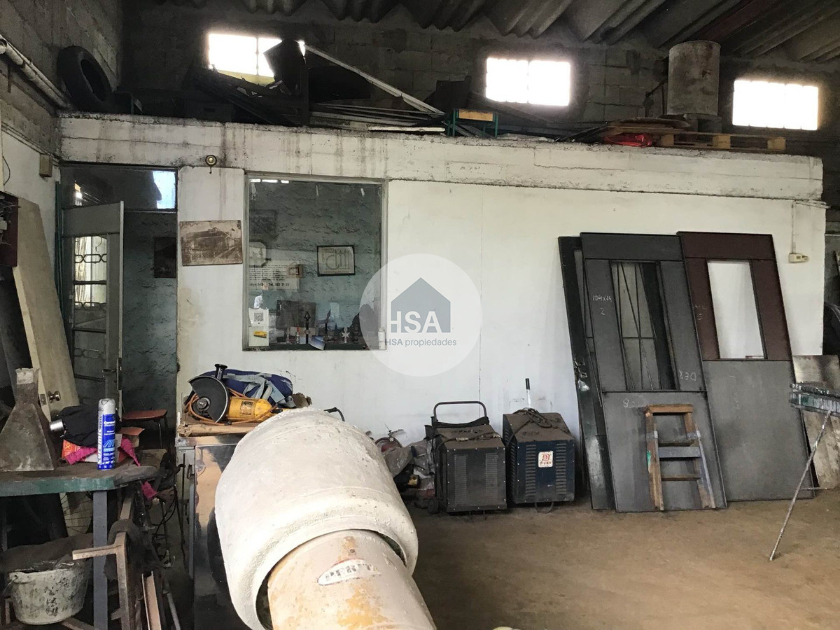 Local Comercial ID.142 - Local Galpón Depósito Lezica En Venta