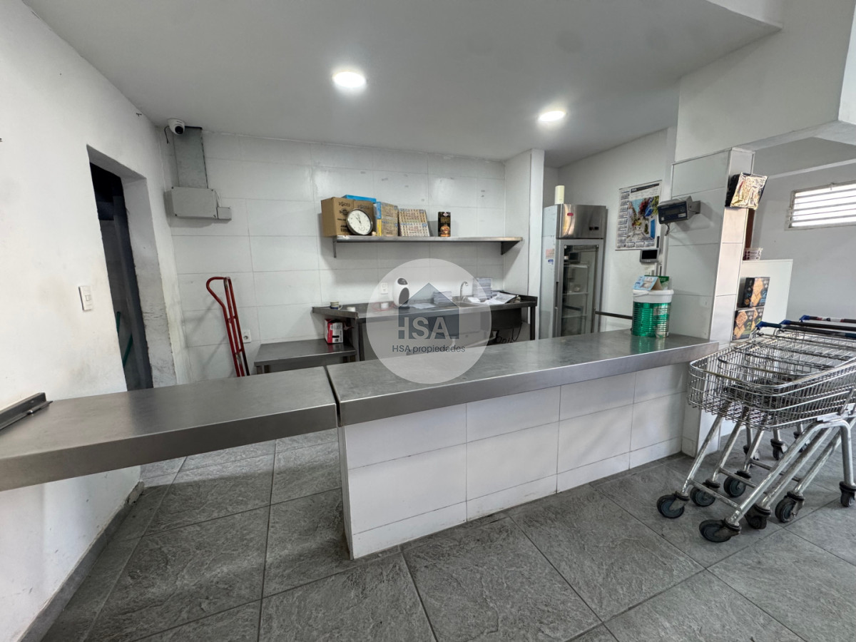 Local Comercial ID.811 - Local comercial en venta con camara de frio