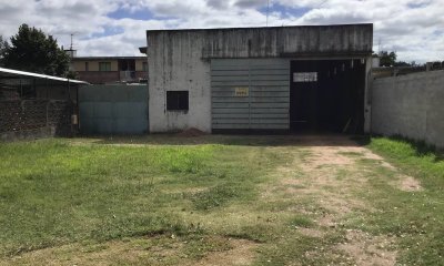 Local Galpón Depósito Lezica En Venta