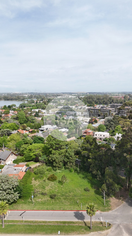 Terreno ID.704 - Terreno en venta Avenida de las Americas Parque Miramar