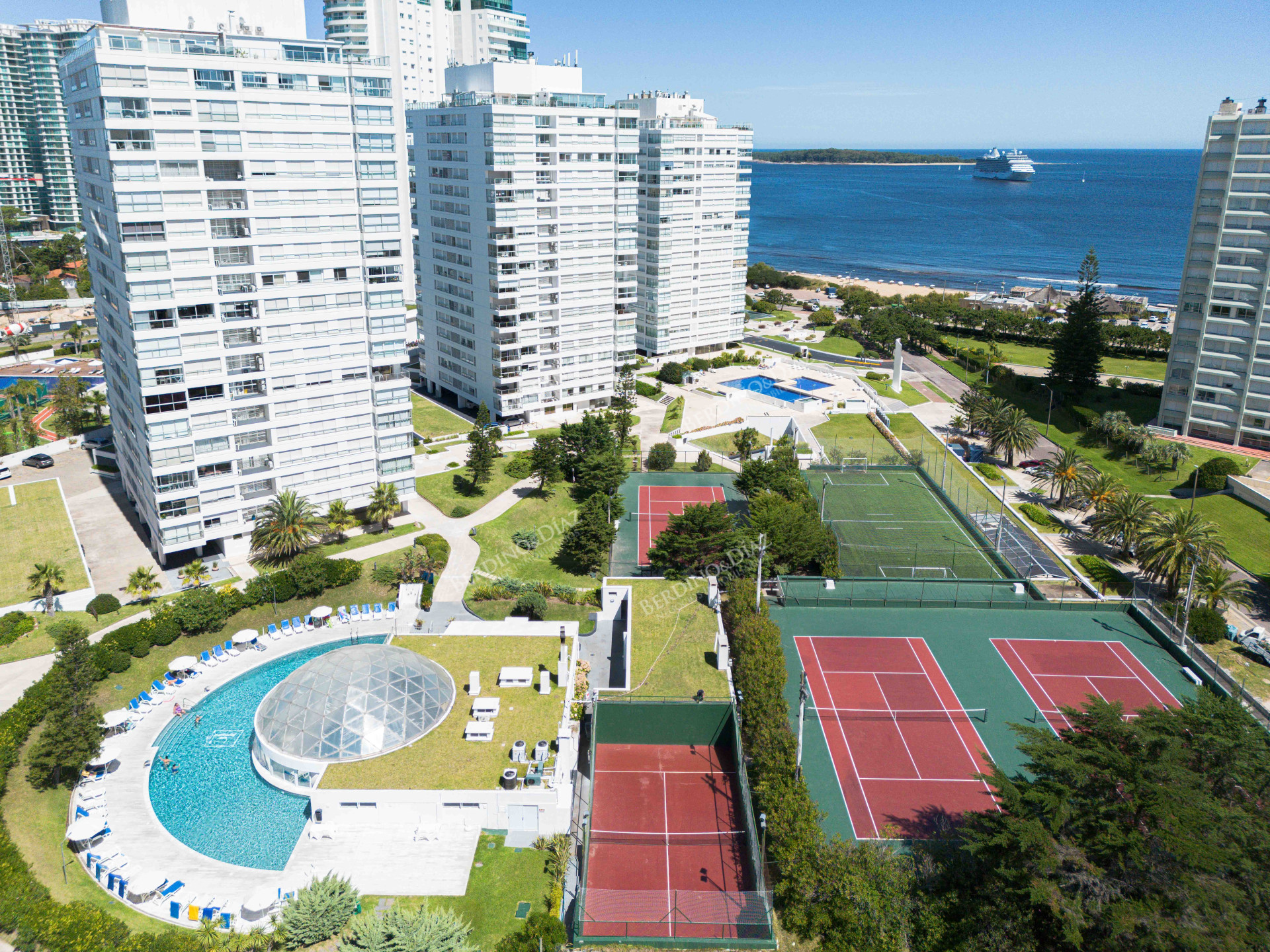 Apartamento ID.1816 - APARTAMENTO DE 1 DORMITORIO! VISTA AL MAR! PLAYA MANSA! PUNTA DEL ESTE! BAJOS GASTOS!