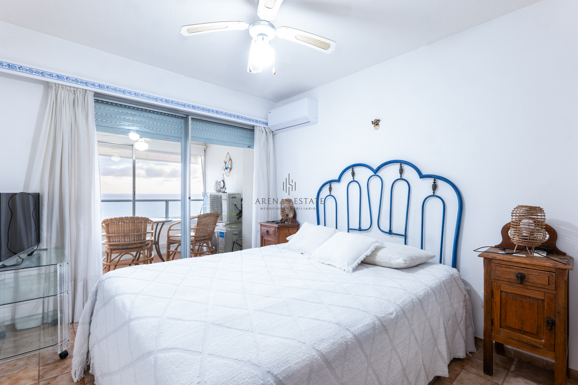 Apartamento ID.723 - FRENTE A PLAYA MANSA !! 1 DORMITORIO Y MEDIO !!! PISO ALTO !! COCHERA !!! BAJOS GASTOS COMUNES