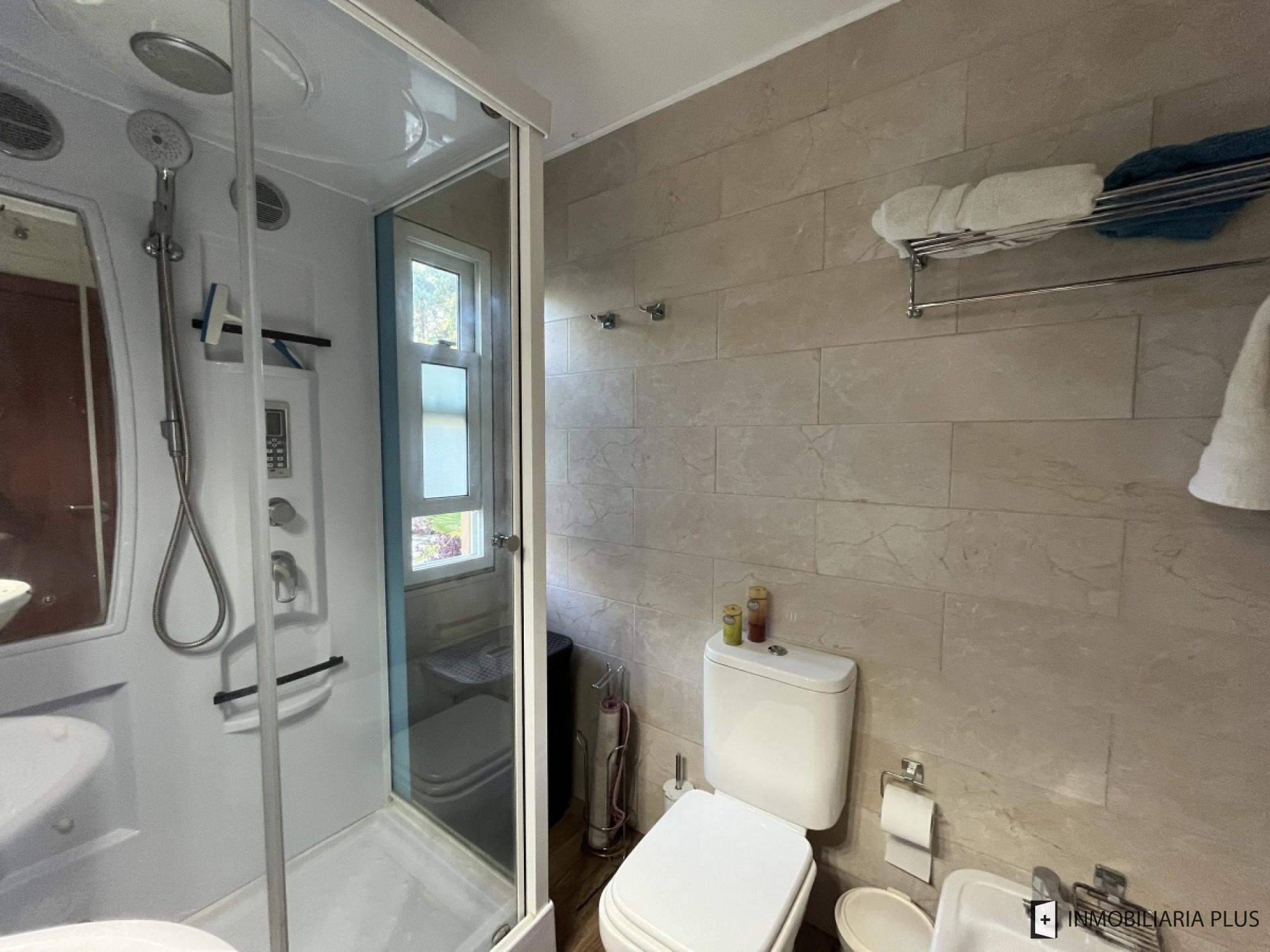 Casa ID.687 - Casa en venta con 1040 m2  de Terreno 4 dormitorios, 2 baños, 2 suites en Parque Burnett Maldonado C687B