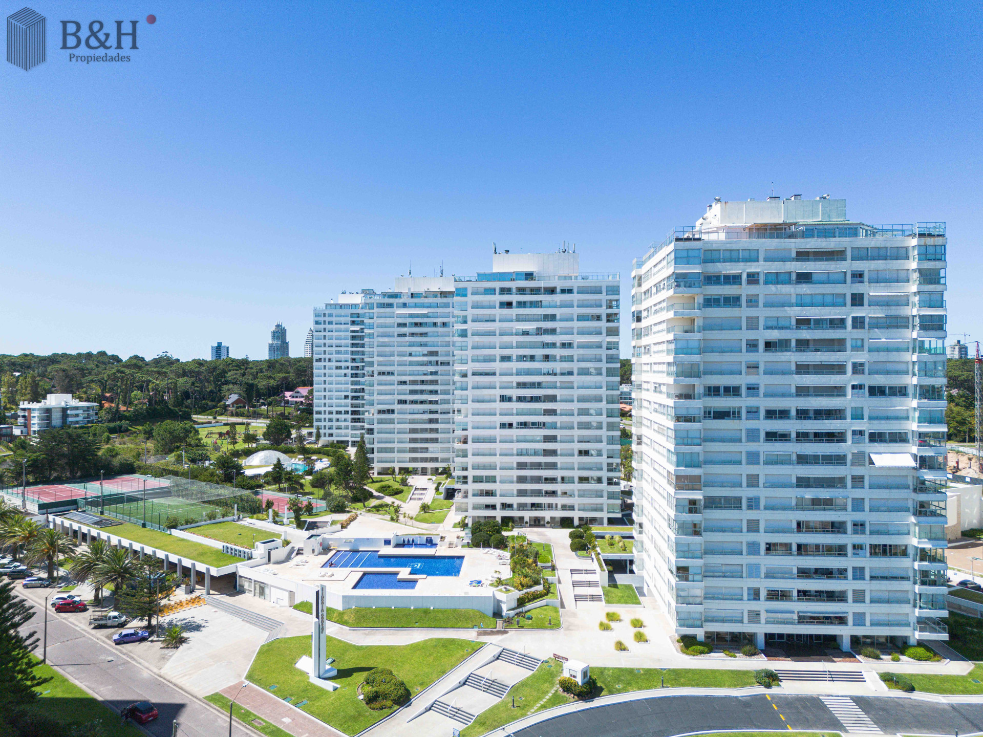 Apartamento ID.506 - TEMPORADA 2023!! IDEAL 3 PERSONAS!! APARTAMENTO COMPLETO FRENTE AL MAR CON SERVICIO DE PLAYA Y PISCINA CLIMATIZADA!!