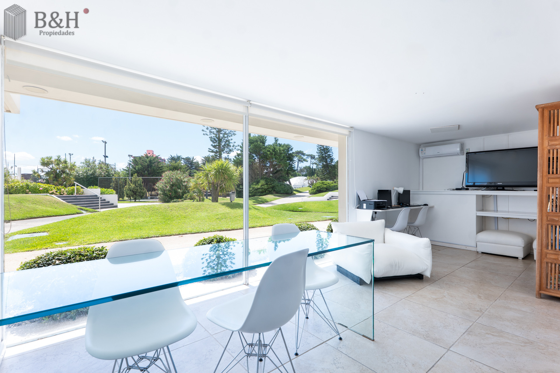 Apartamento ID.506 - TEMPORADA 2023!! IDEAL 3 PERSONAS!! APARTAMENTO COMPLETO FRENTE AL MAR CON SERVICIO DE PLAYA Y PISCINA CLIMATIZADA!!