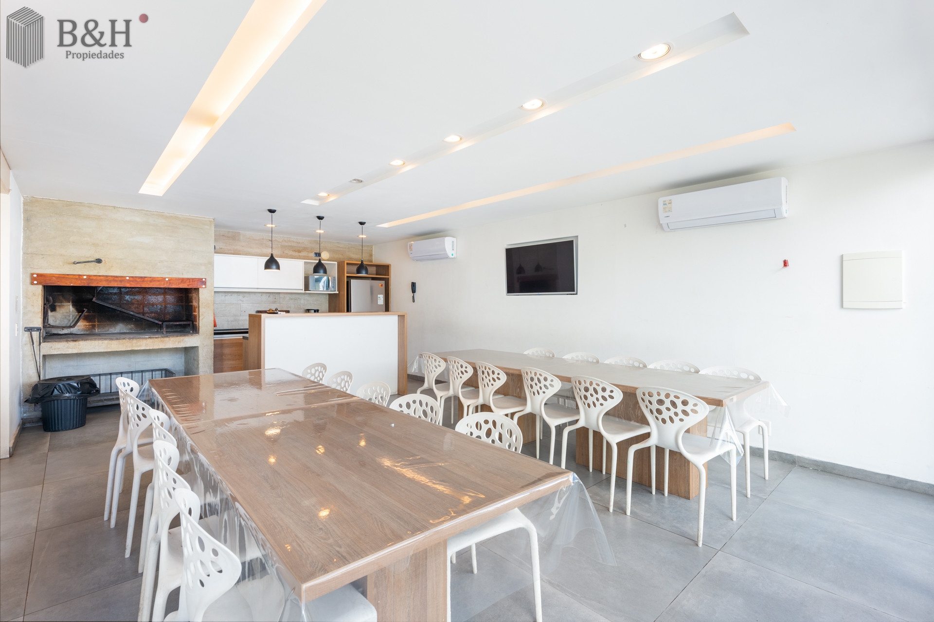 Apartamento ID.506 - TEMPORADA 2023!! IDEAL 3 PERSONAS!! APARTAMENTO COMPLETO FRENTE AL MAR CON SERVICIO DE PLAYA Y PISCINA CLIMATIZADA!!