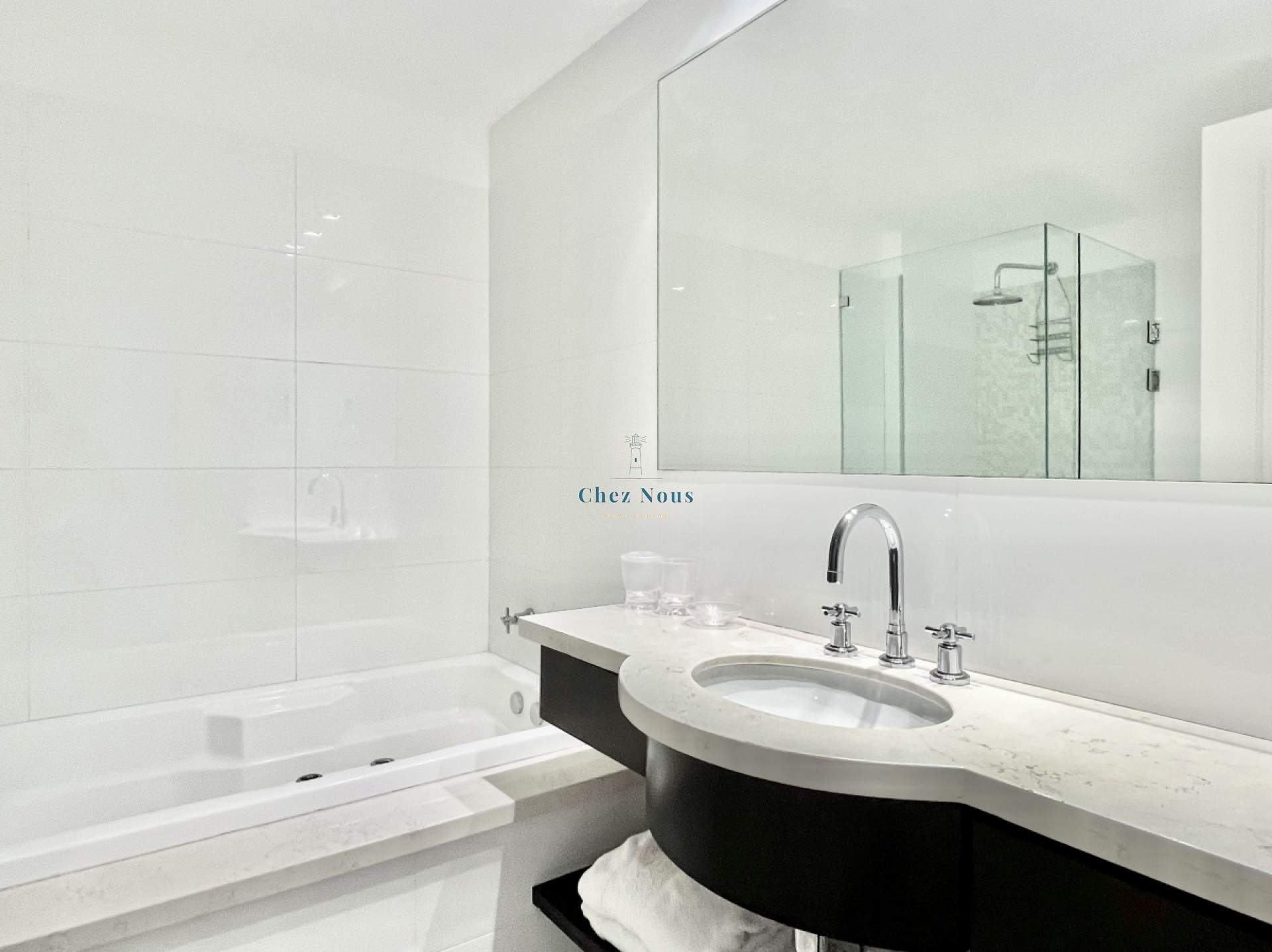 Apartamento ID.637 - Alquiler de Temporada - Playa Brava - Torre Lobos - 3 Dormitorios en Suite + Dependencia 