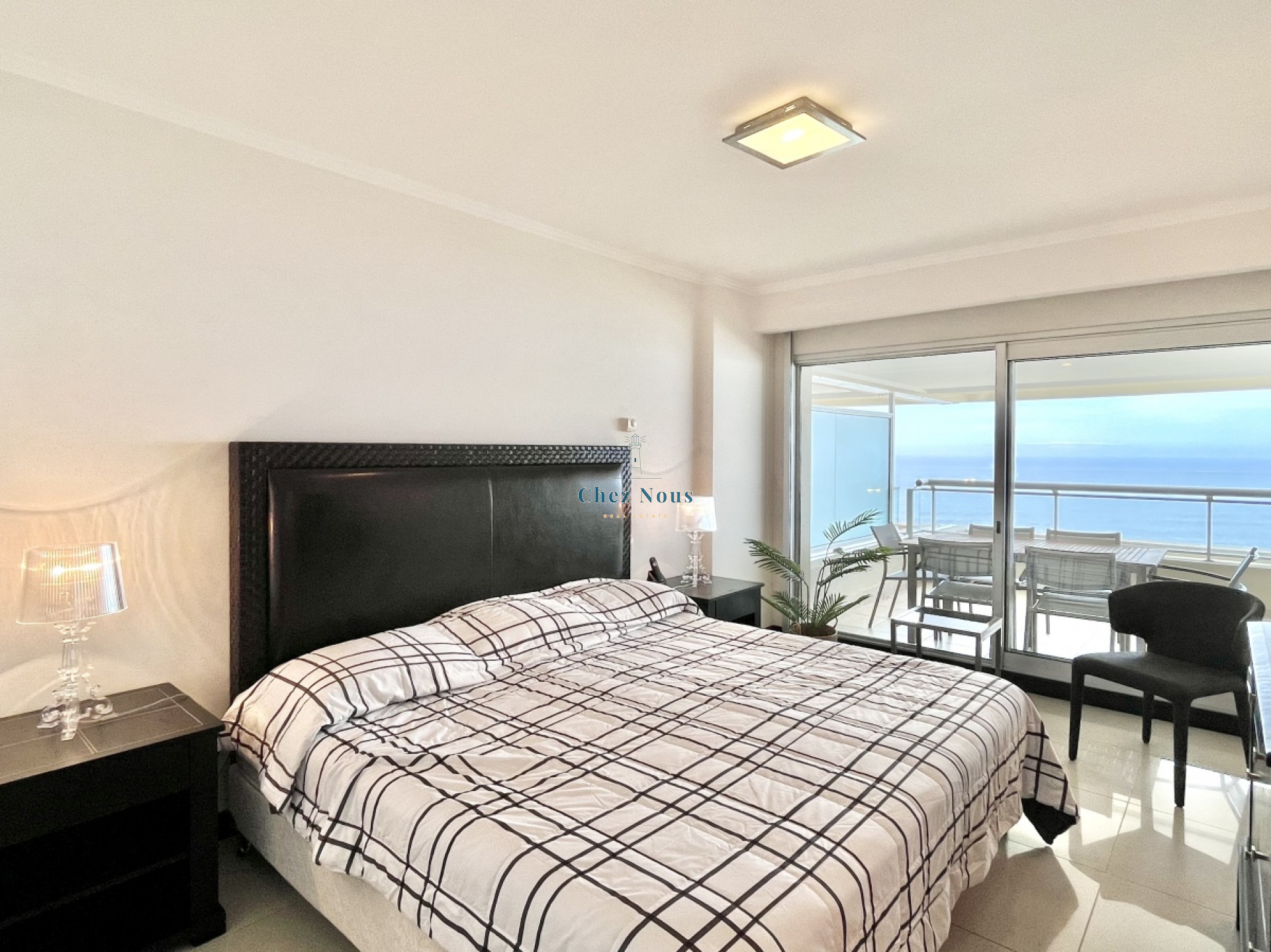Apartamento ID.637 - Alquiler de Temporada - Playa Brava - Torre Lobos - 3 Dormitorios en Suite + Dependencia 