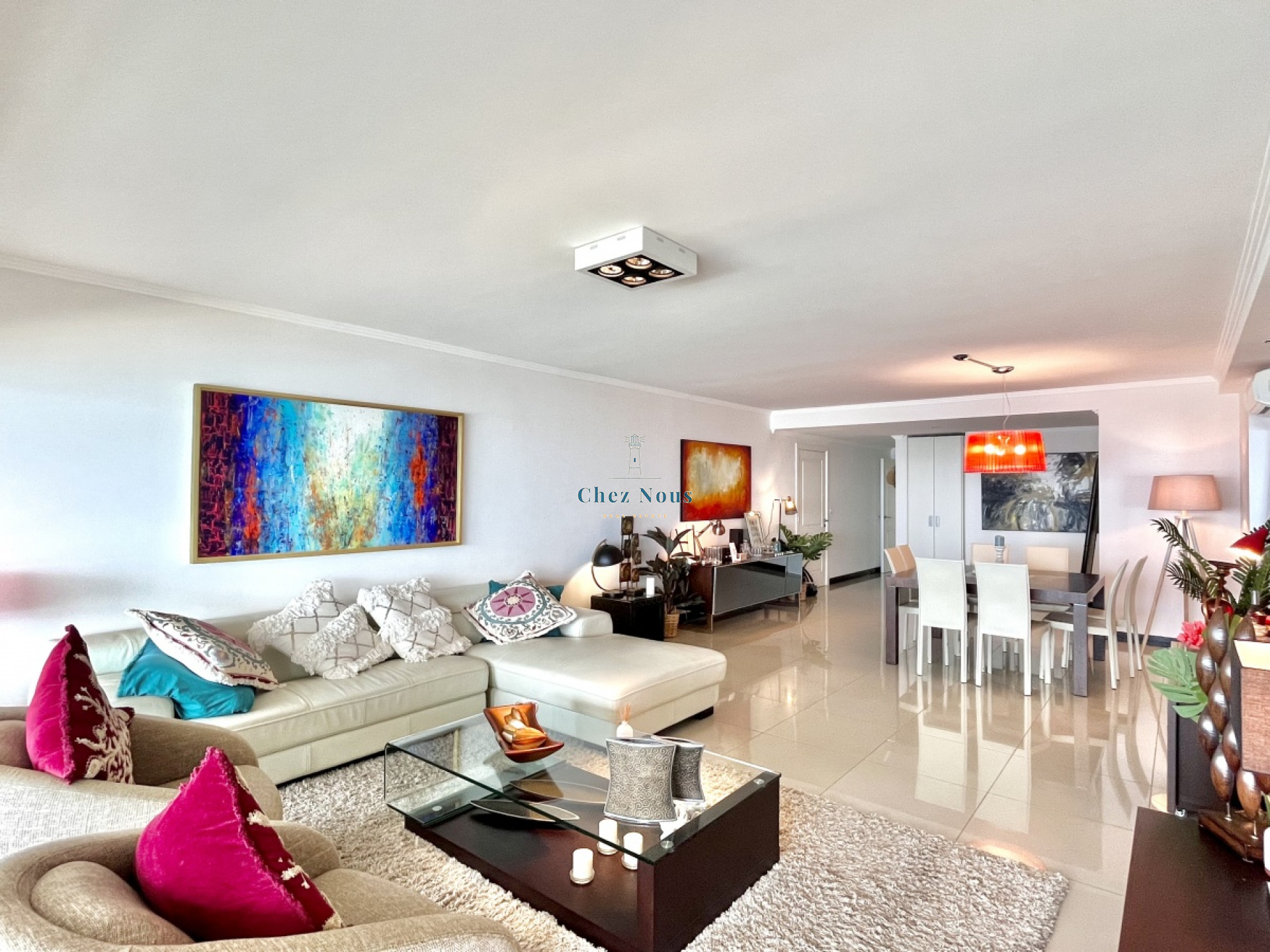 Apartamento ID.637 - Alquiler de Temporada - Playa Brava - Torre Lobos - 3 Dormitorios en Suite + Dependencia 