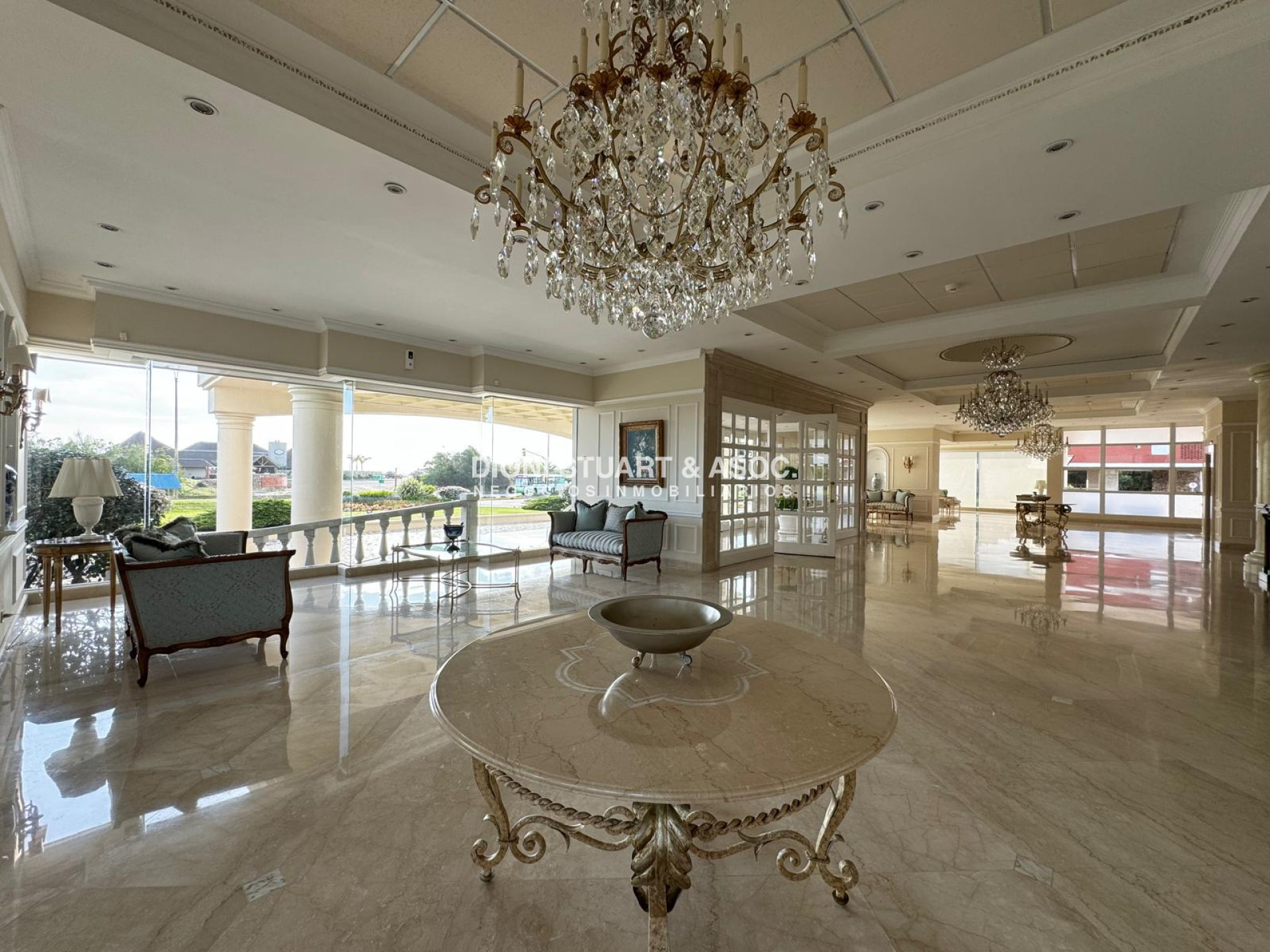 Apartamento ID.341 - Coral Tower - En venta - 3 Dormitorios en Suite + Dependencia