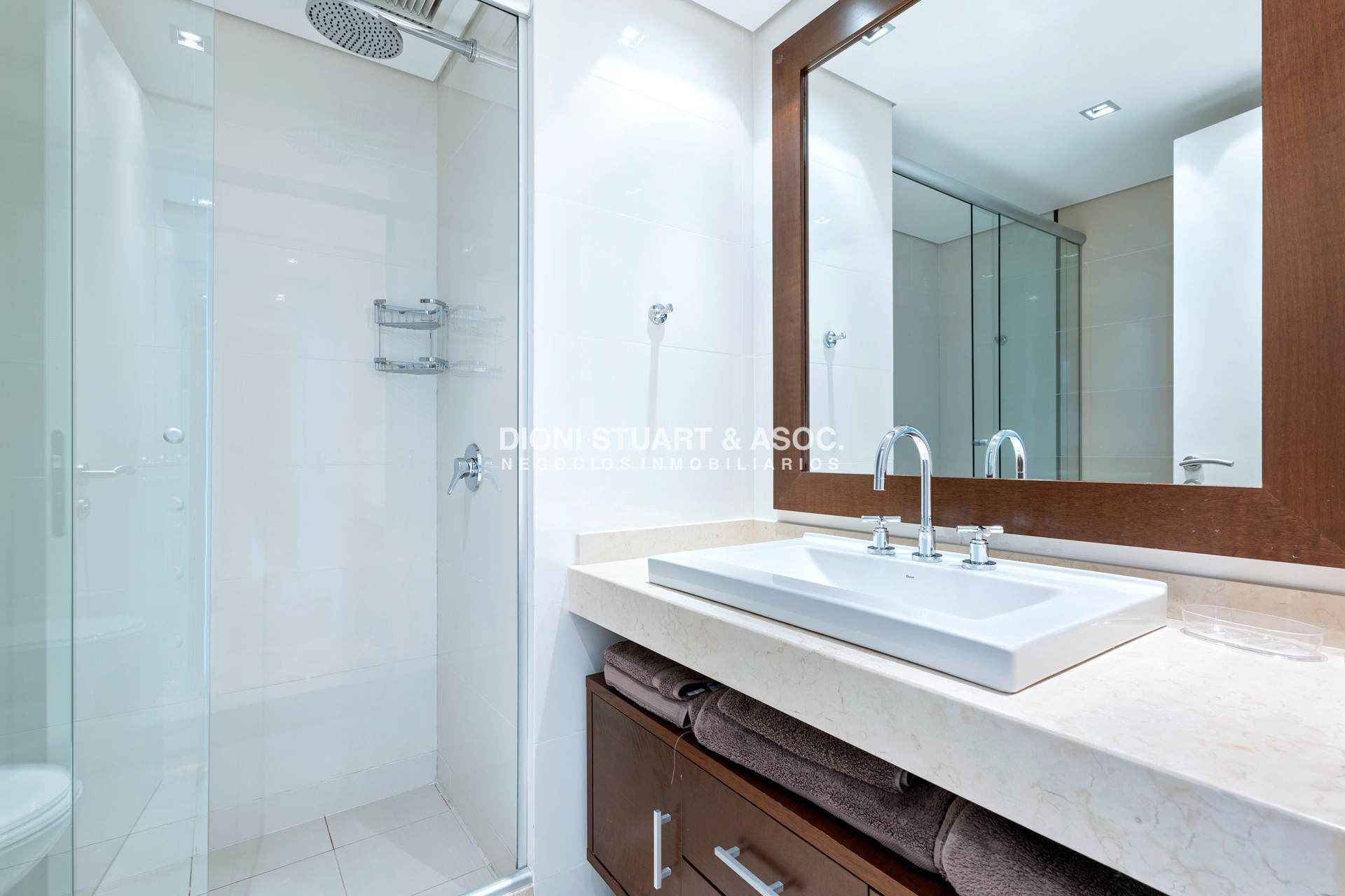 Apartamento ID.606 - Aquarela - 4 Dorms en Suite