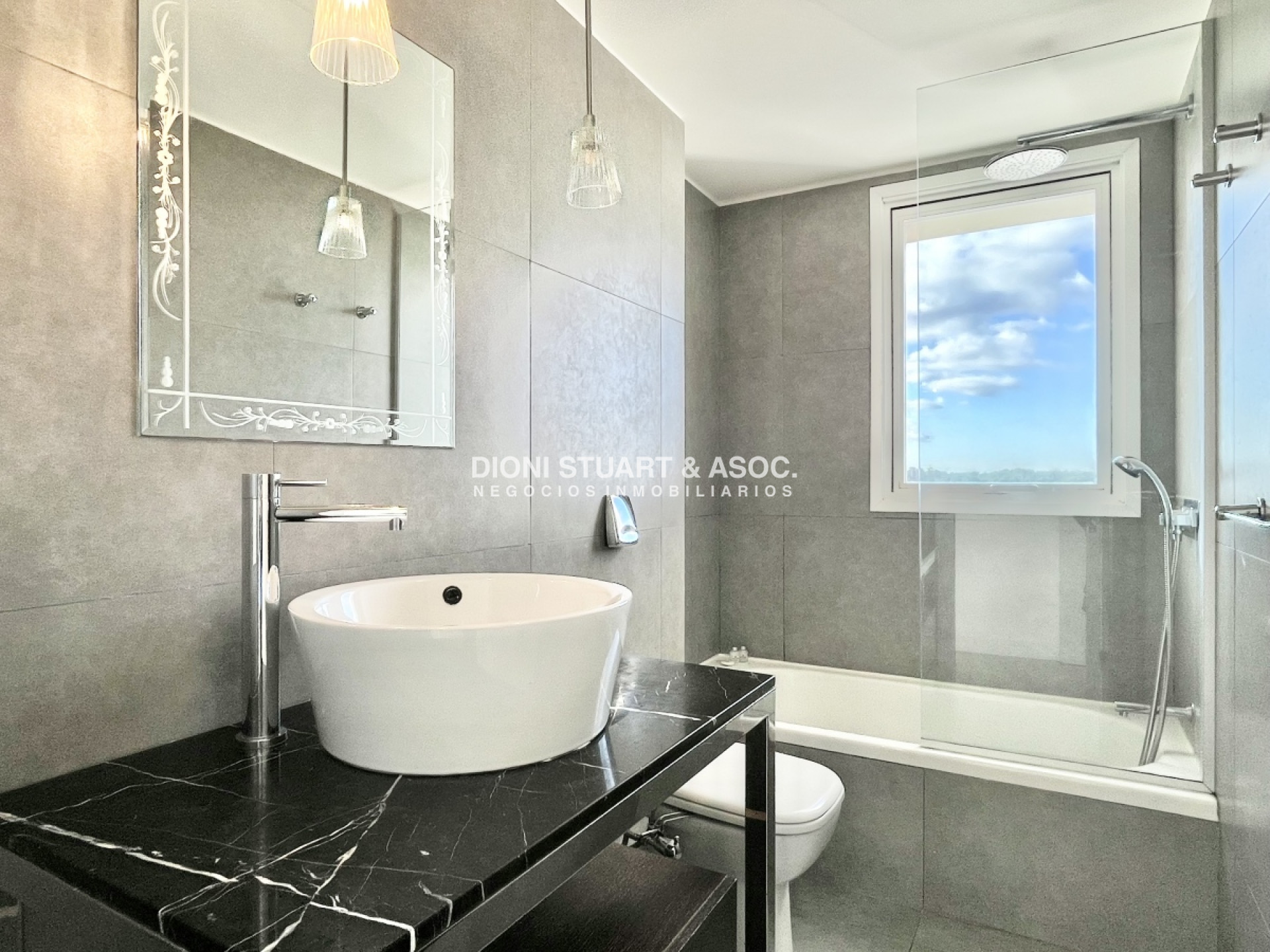 Apartamento ID.490 - Apartamento en Yoo en Venta!! 2 Dormitorios!! Roosevelt!! Cerca de Todo!! Punta del Este!!