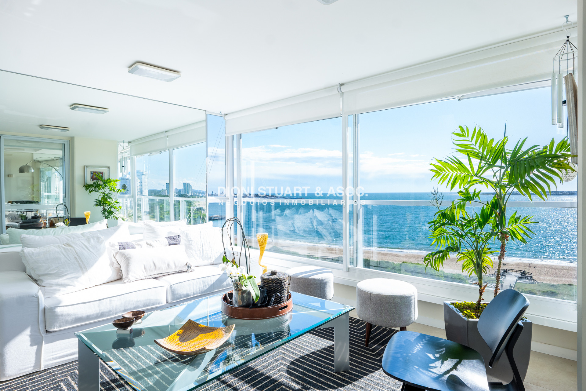 Apartamento ID.844 - Apartamento en Beverly Tower - Alquiler de Temporada - 3 Dorm en suite + Dep.