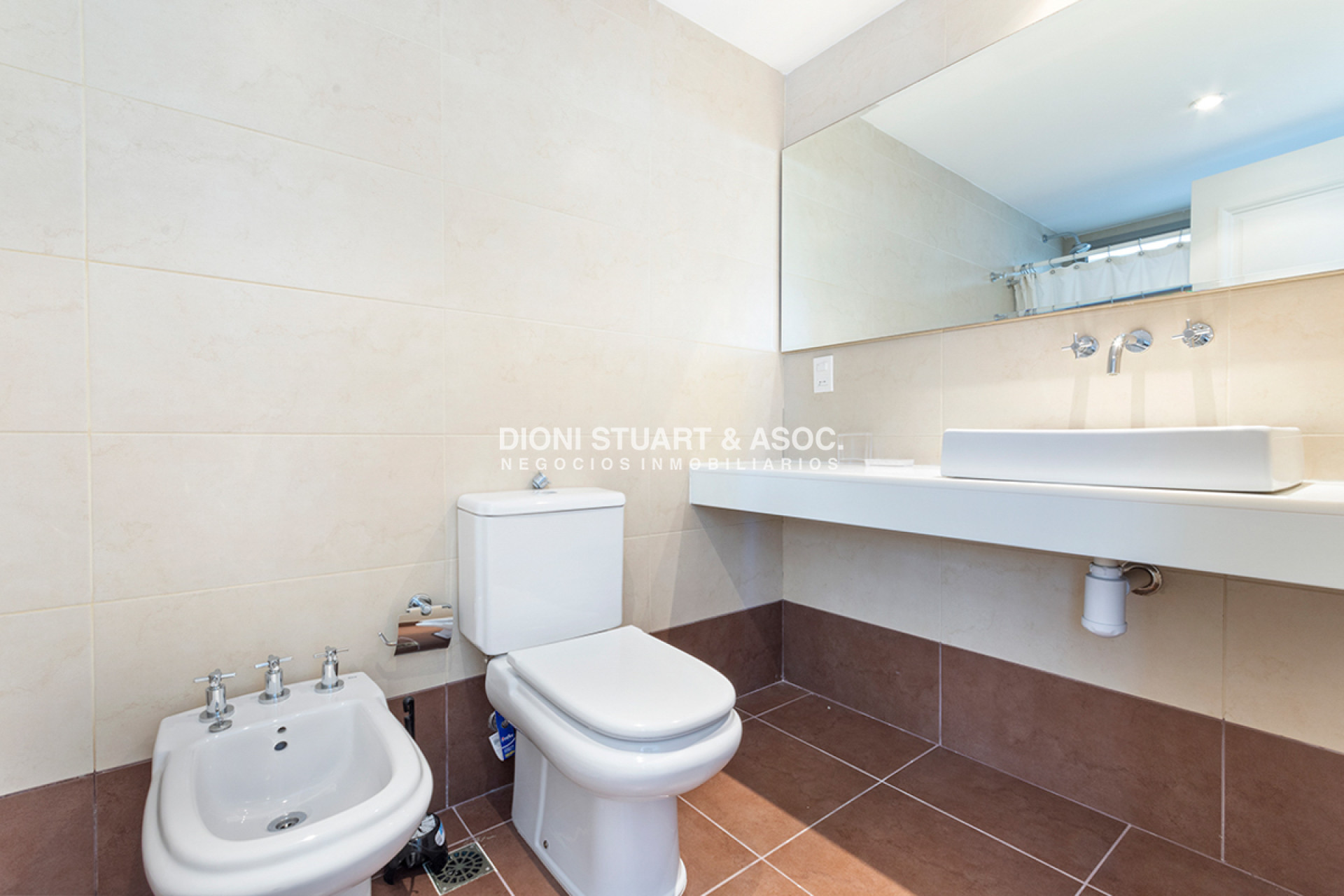 Apartamento ID.532 - Imperiale 1 - Esquinero - 3 Dormitorios en Suite
