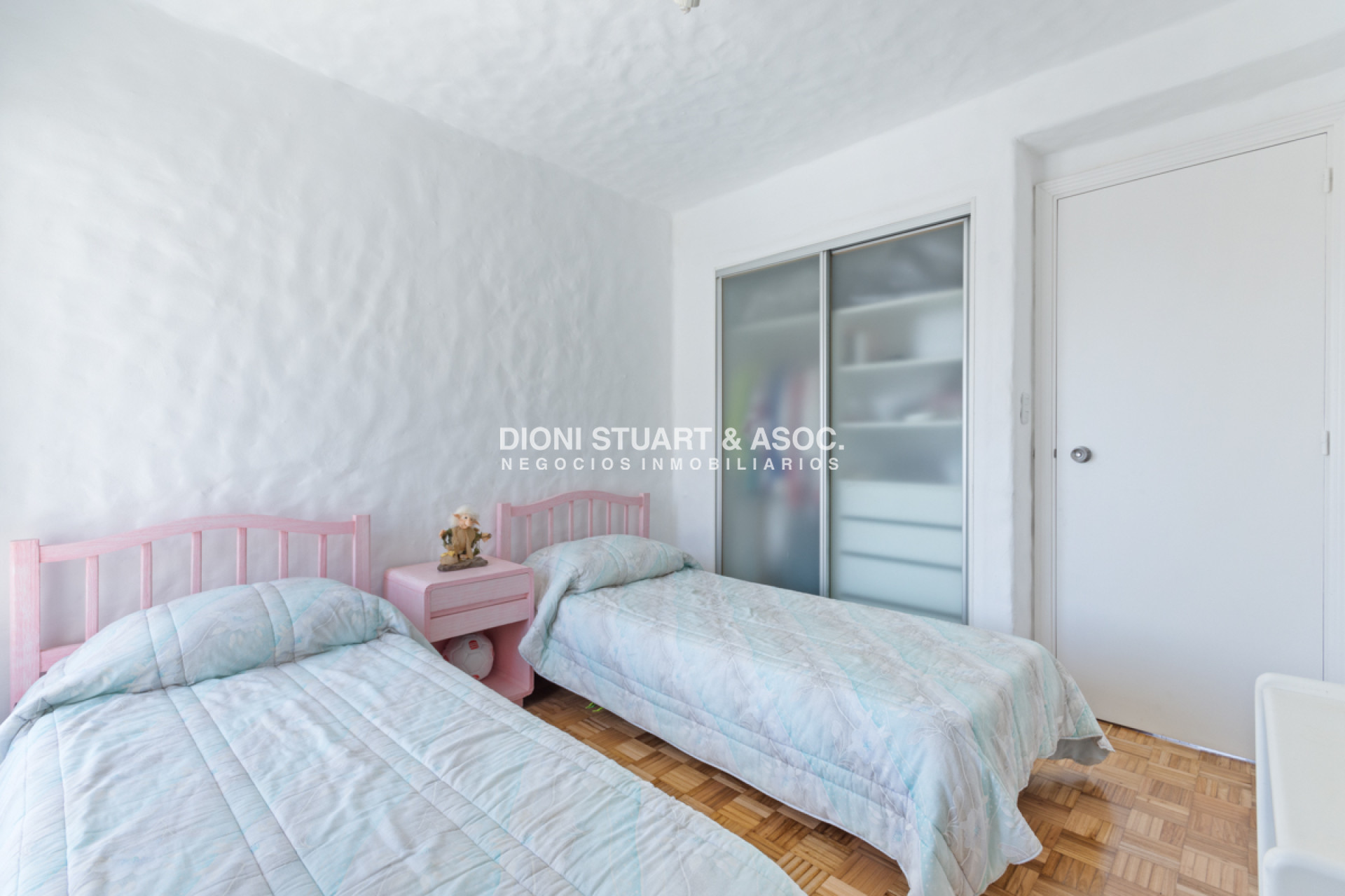 Apartamento ID.585 - Apartamento en Venta - Peninsula - Simon Bolivar - 3 Dormitorios - Reciclado