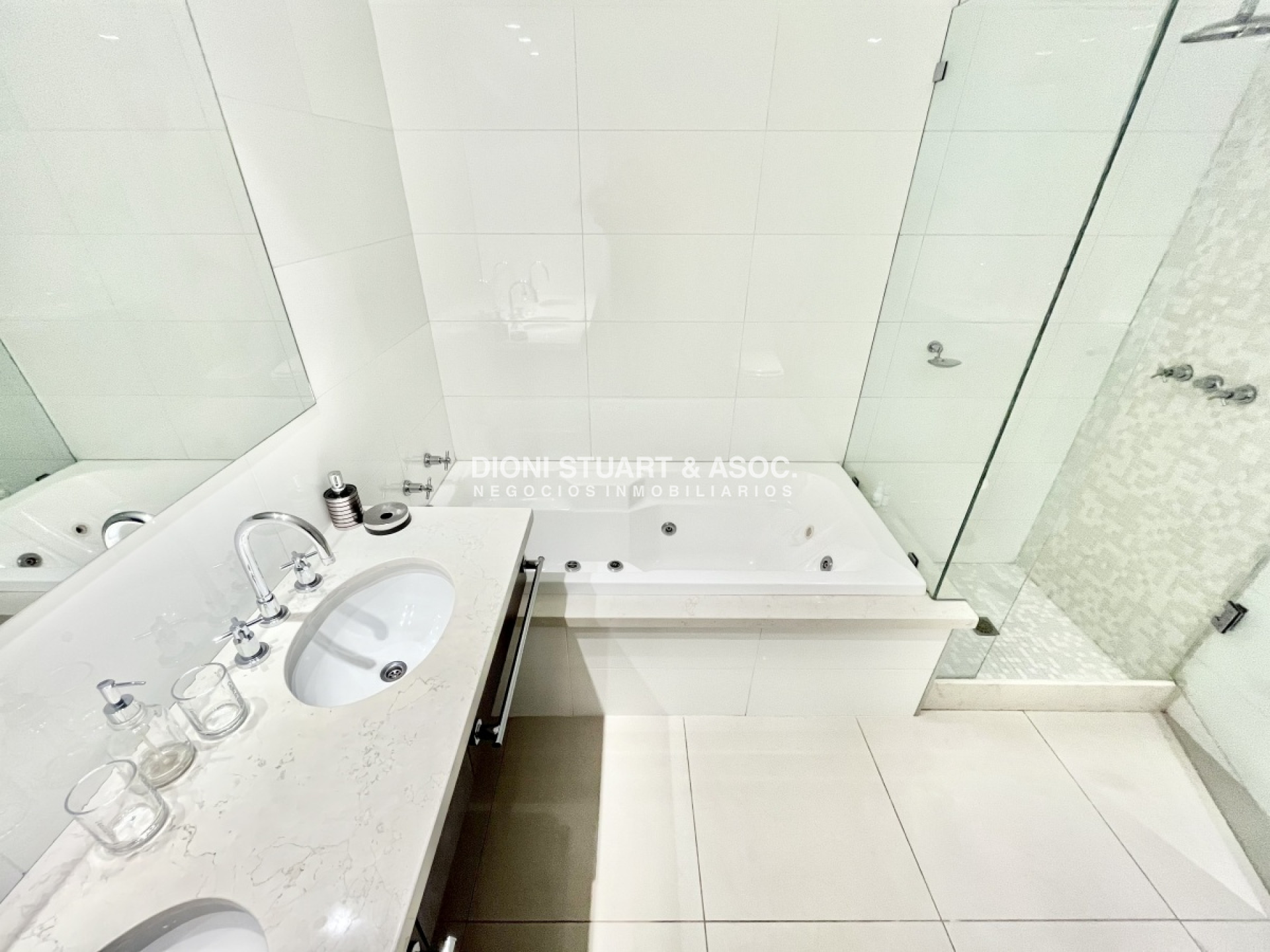 Apartamento ID.294 - Torre Lobos - En Venta - 3 Dormitorios En Suite 