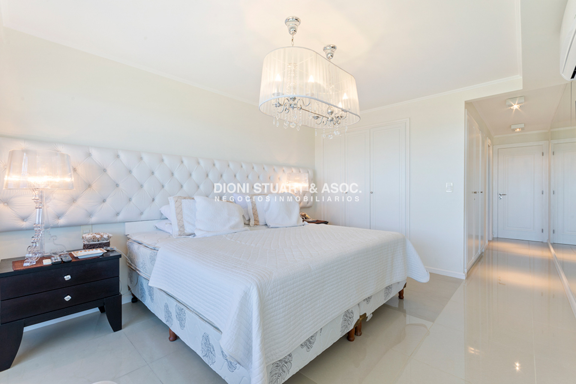 Apartamento ID.532 - Imperiale 1 - Esquinero - 3 Dormitorios en Suite