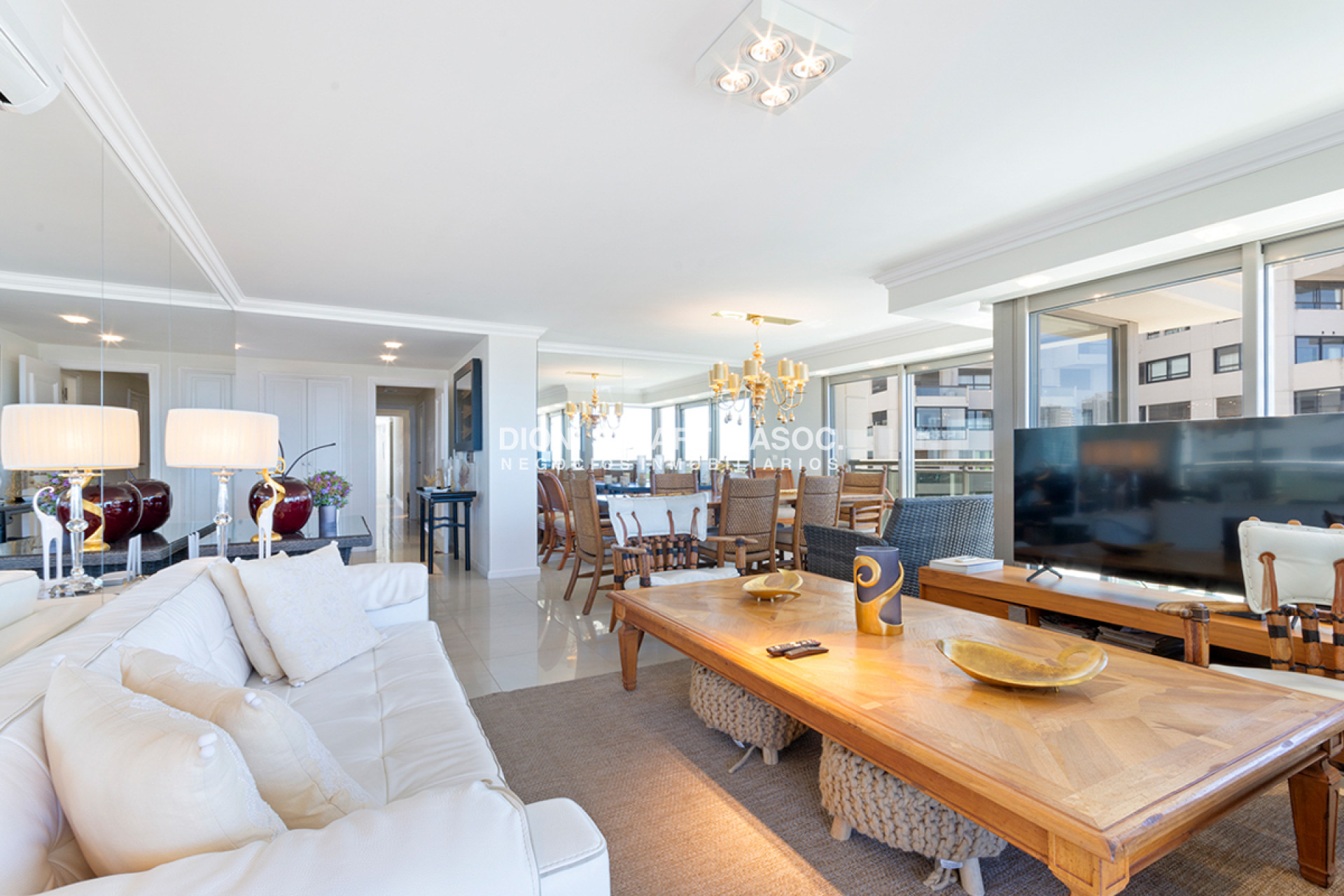 Apartamento ID.532 - Imperiale 1 - Esquinero - 3 Dormitorios en Suite