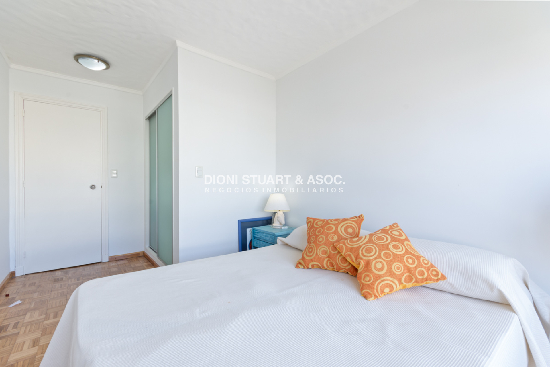 Apartamento ID.585 - Apartamento en Venta - Peninsula - Simon Bolivar - 3 Dormitorios - Reciclado