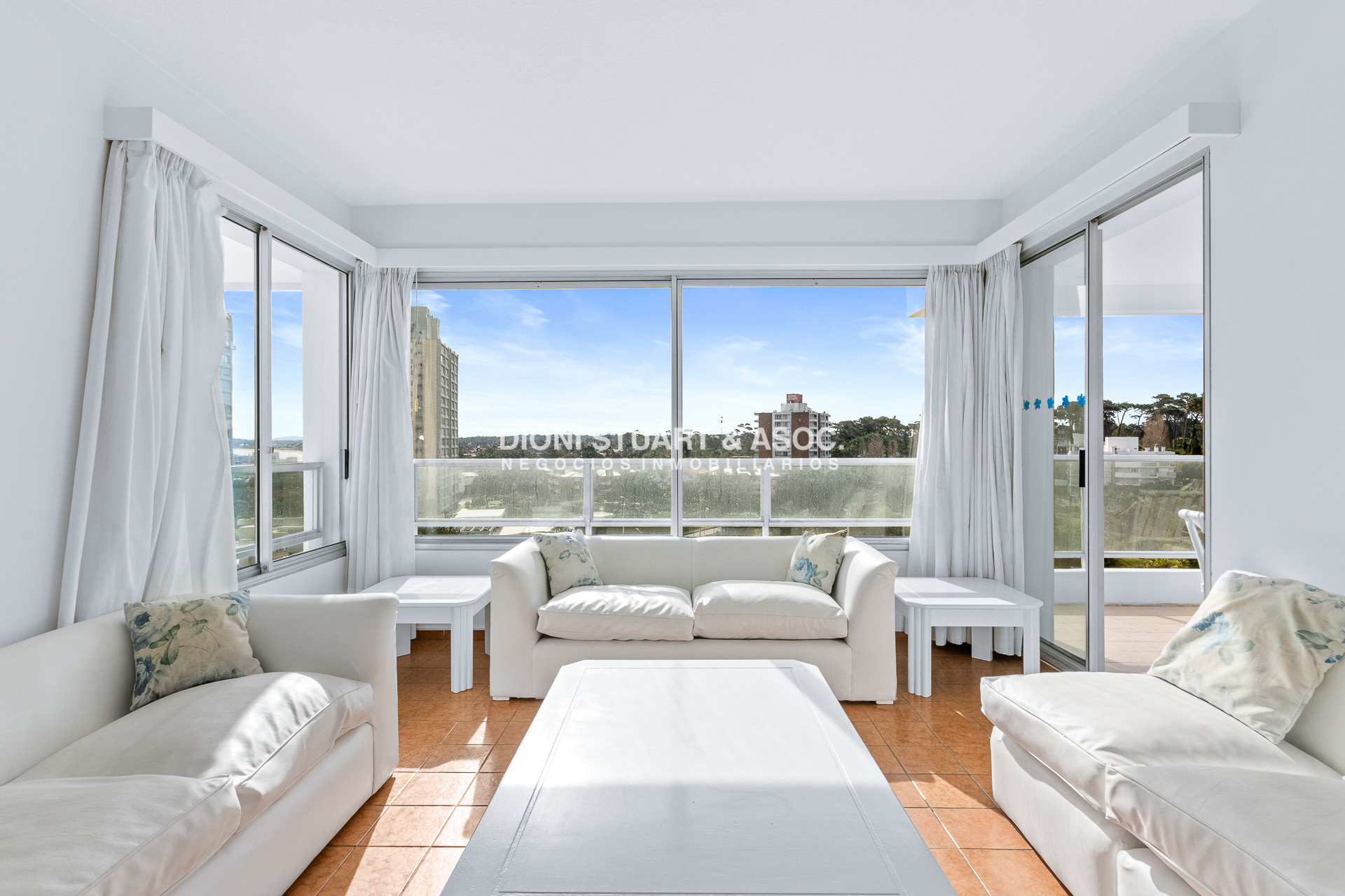 Apartamento ID.719 - Complejo Lincoln Center - Apartamento en Venta -  2 Dormitorios y Servicio - Reciclado
