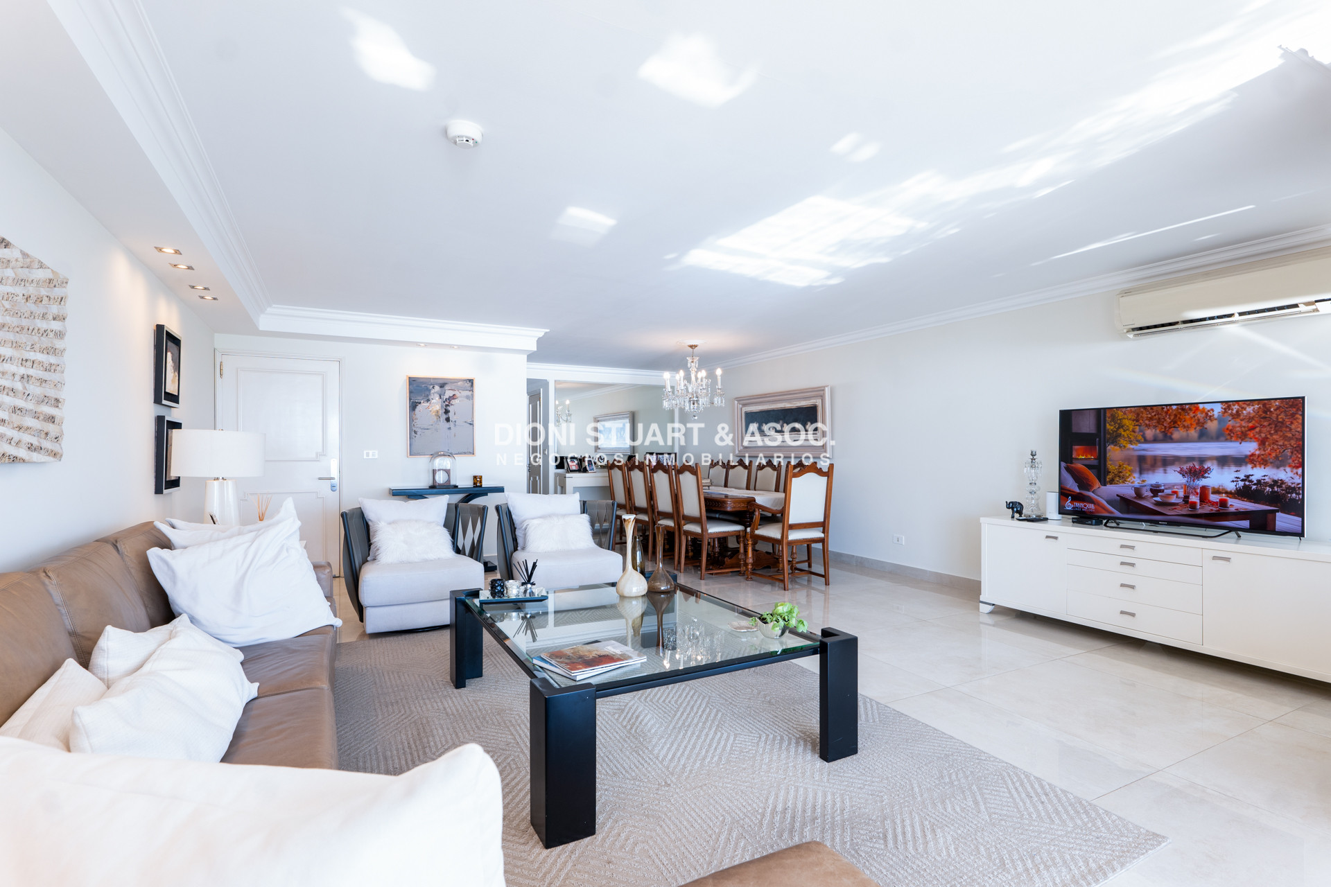 Apartamento ID.844 - Apartamento en Beverly Tower - Alquiler de Temporada - 3 Dorm en suite + Dep.