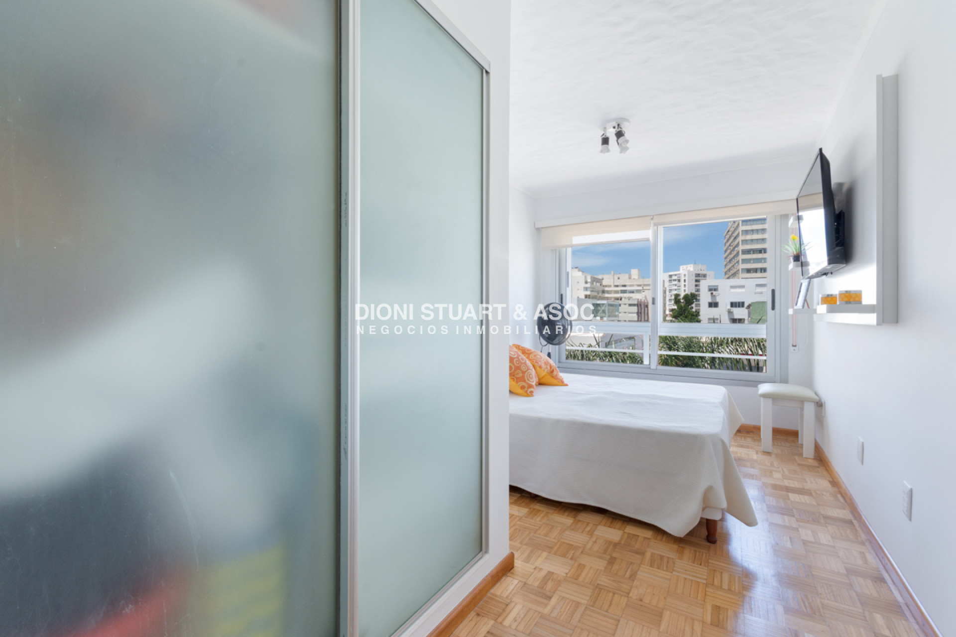 Apartamento ID.585 - Apartamento en Venta - Peninsula - Simon Bolivar - 3 Dormitorios - Reciclado