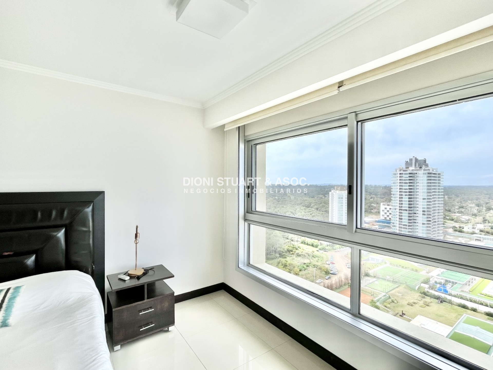 Apartamento ID.294 - Torre Lobos - En Venta - 3 Dormitorios En Suite 