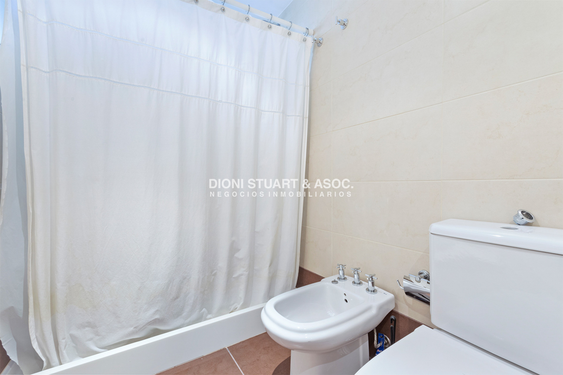 Apartamento ID.532 - Imperiale 1 - Esquinero - 3 Dormitorios en Suite
