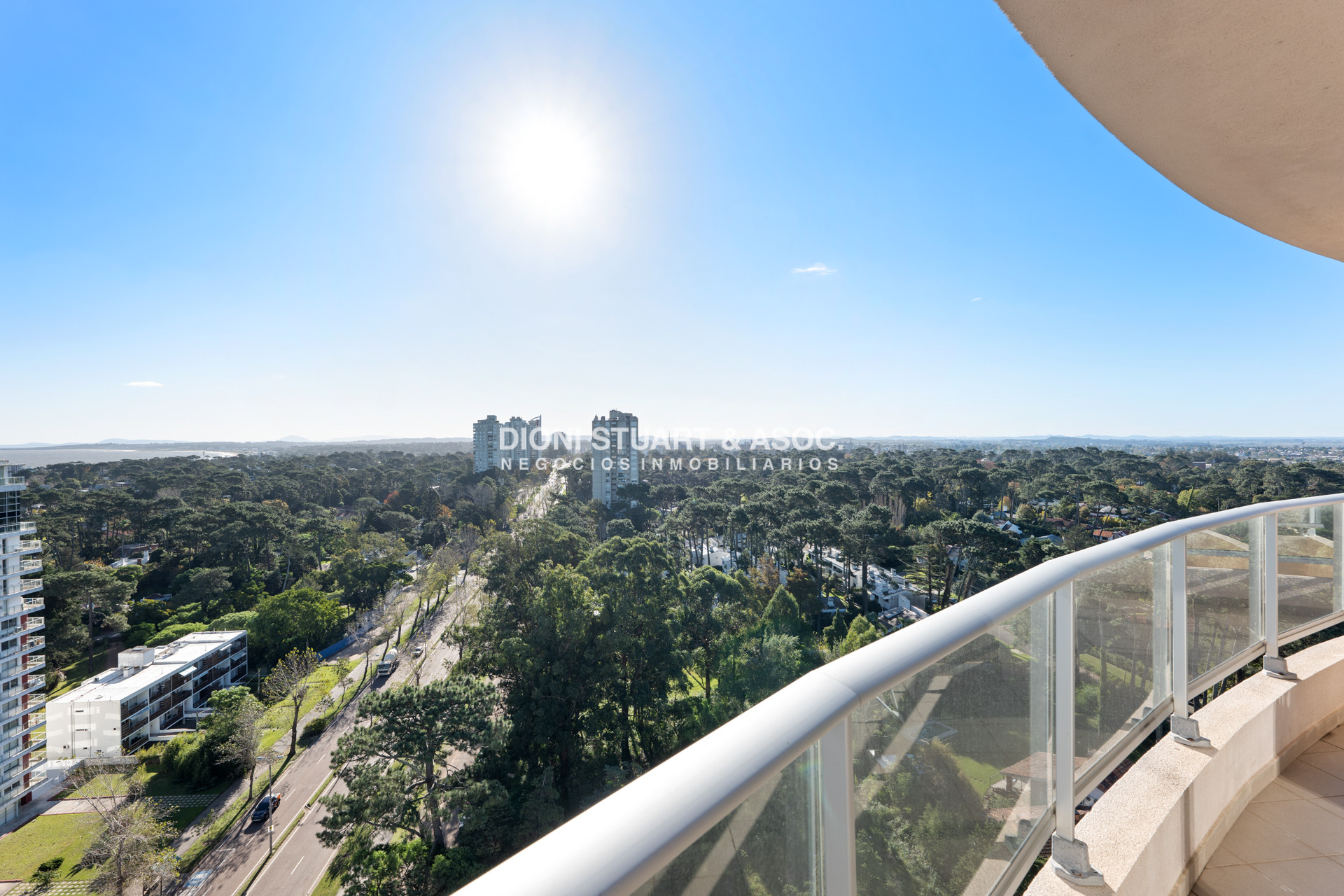 Apartamento ID.669 - Stradivarius - 3 Dormitorios - Piso Alto