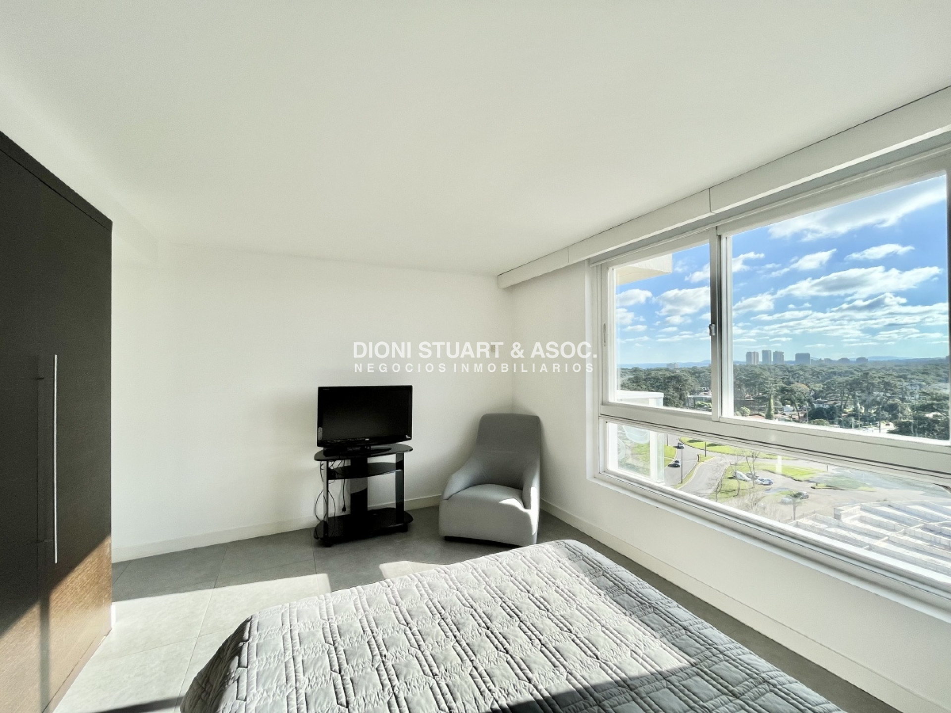 Apartamento ID.490 - Apartamento en Yoo en Venta!! 2 Dormitorios!! Roosevelt!! Cerca de Todo!! Punta del Este!!