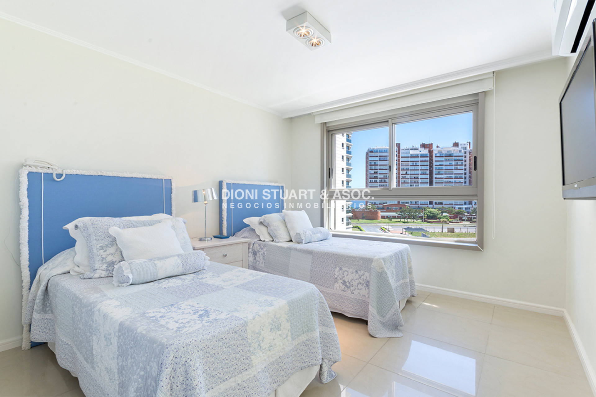Apartamento ID.532 - Imperiale 1 - Esquinero - 3 Dormitorios en Suite