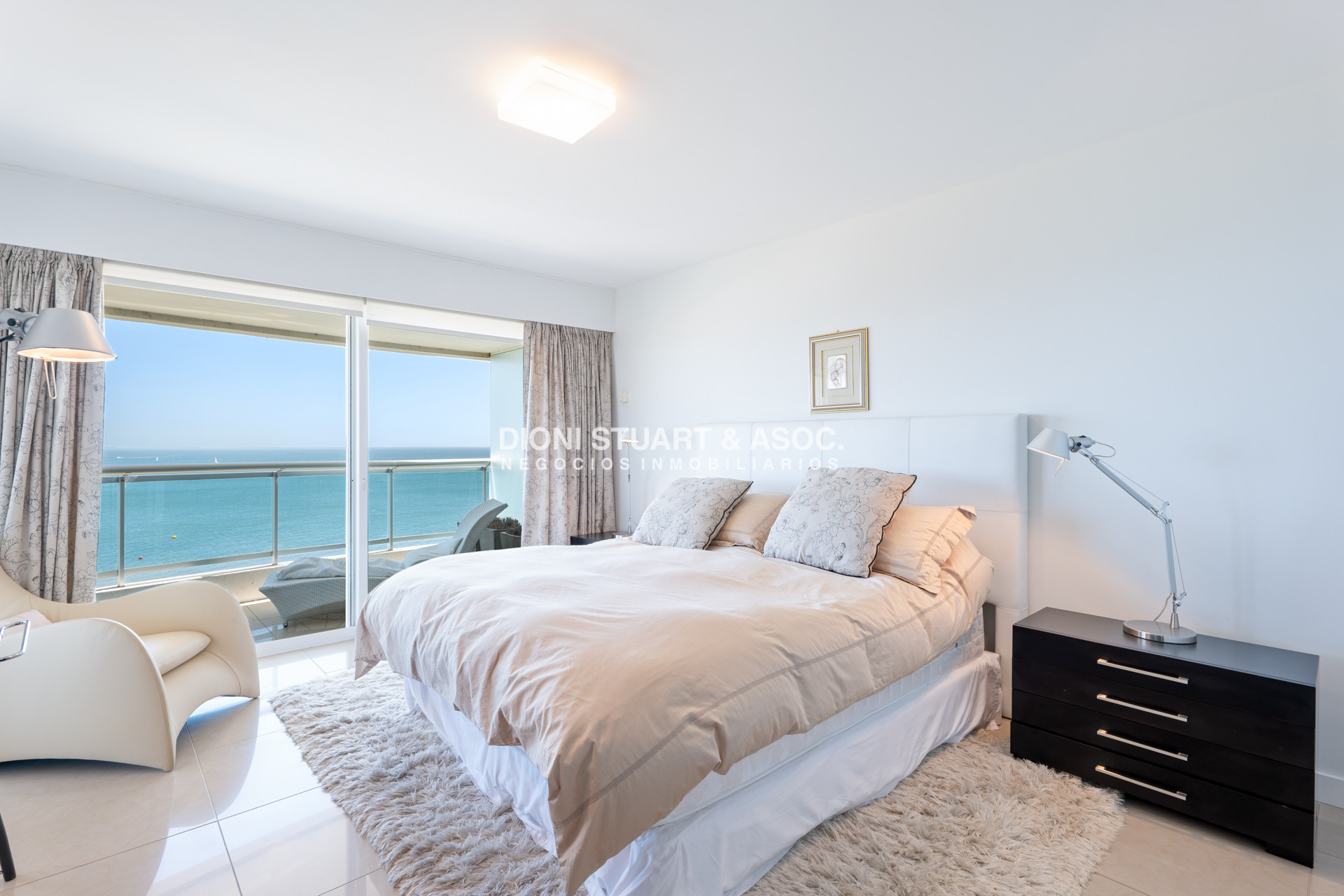 Apartamento ID.606 - Aquarela - 4 Dorms en Suite