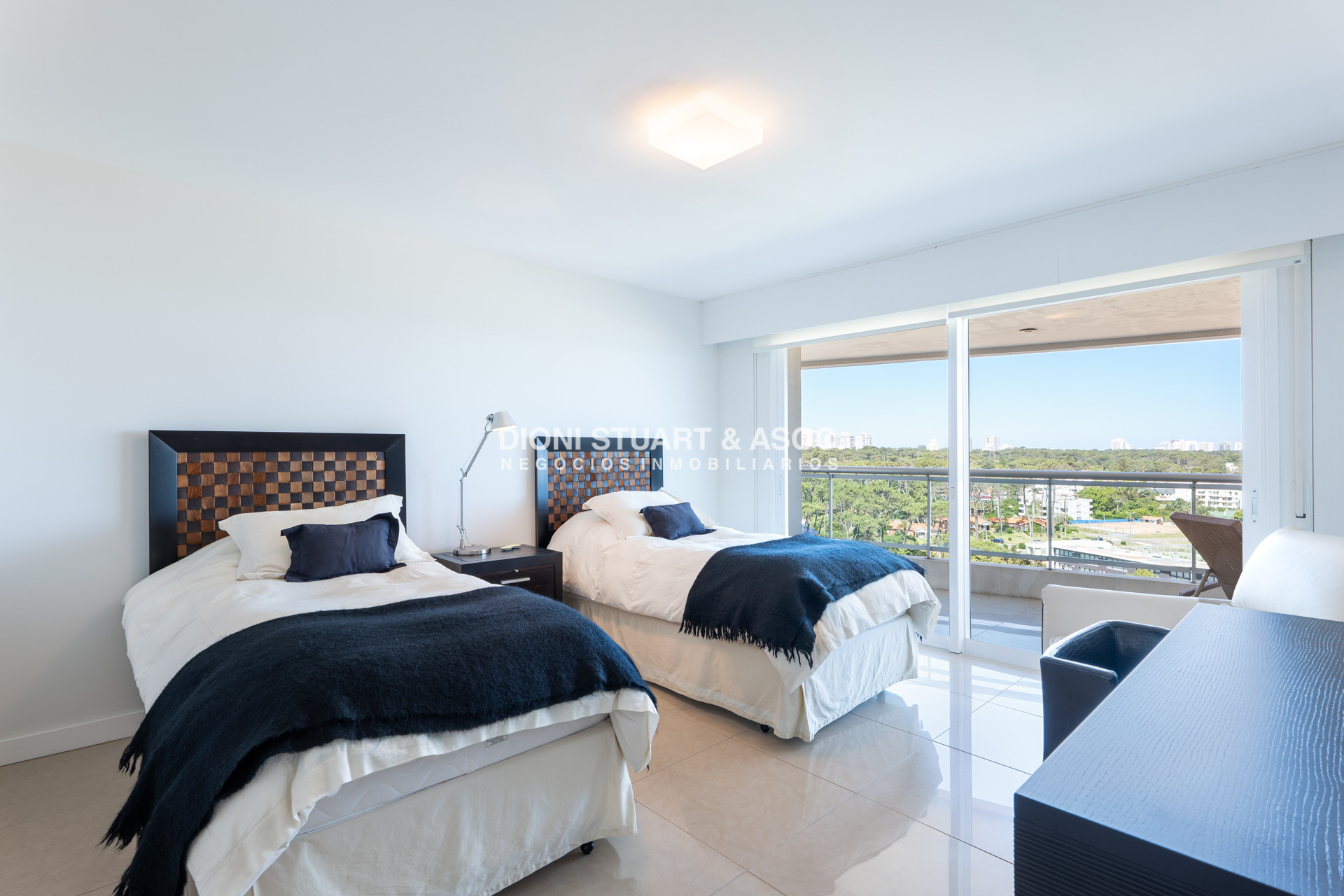 Apartamento ID.606 - Aquarela - 4 Dorms en Suite