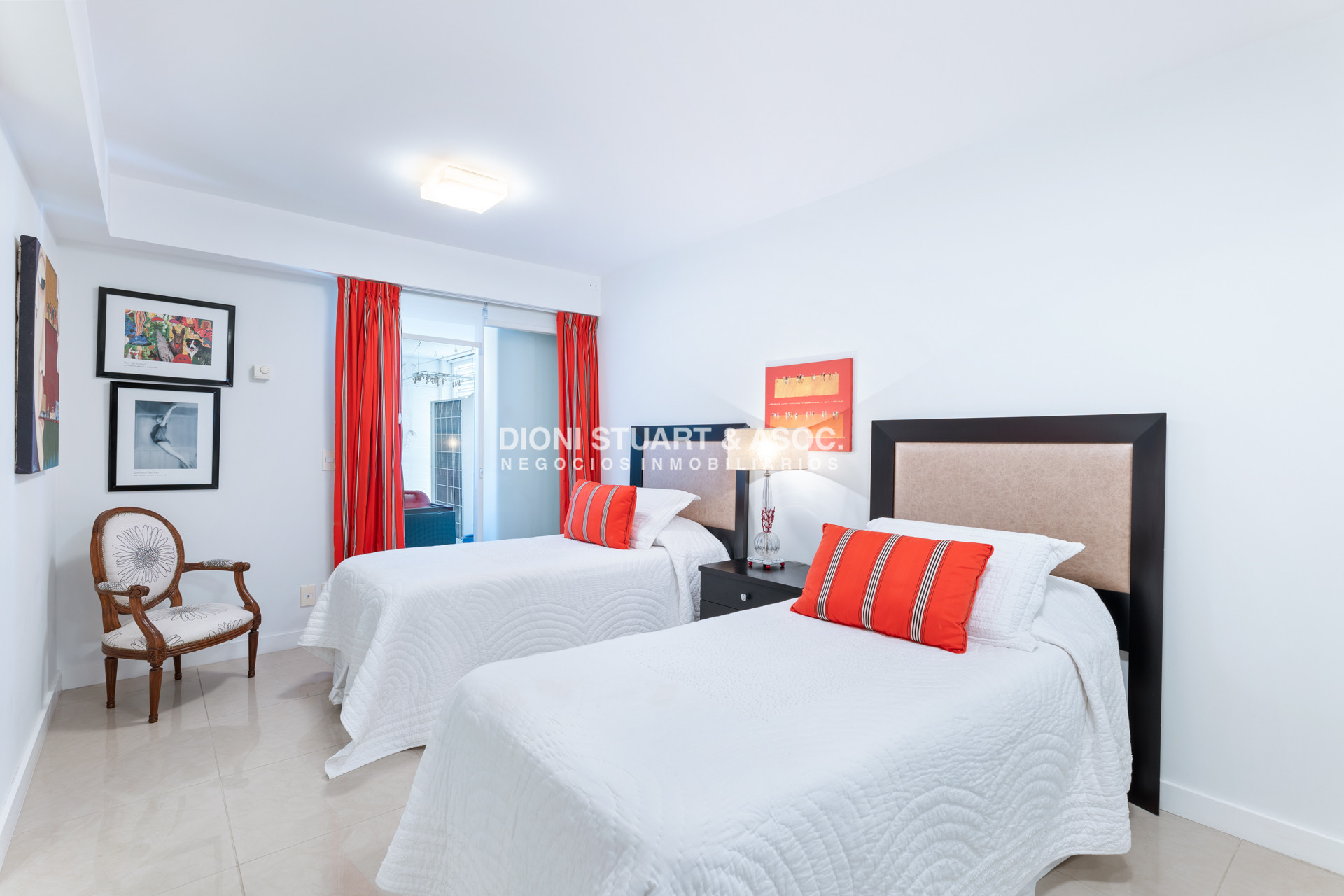 Apartamento ID.606 - Aquarela - 4 Dorms en Suite